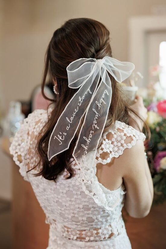Embroidered ribbon with decorative trim